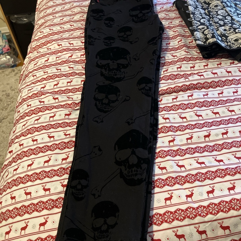 Royal Bones Black Skull Print Cropped Pants